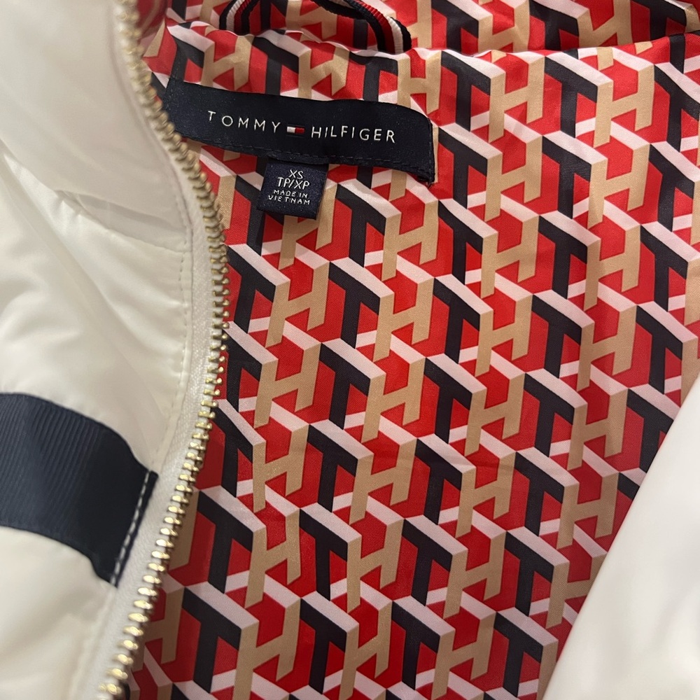 Tommy Hilfiger Puffer Jacket Womens XS Full Zip Flag Contrast Trim - Picture 3 of 6